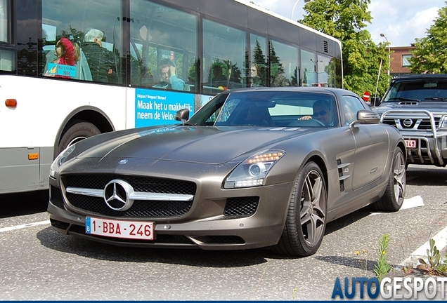 Mercedes-Benz SLS AMG