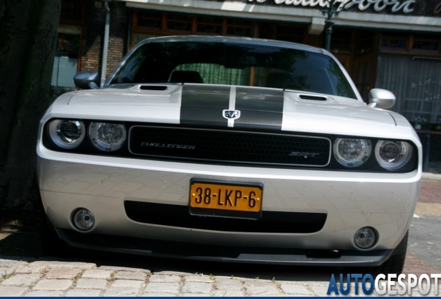 Dodge Challenger SRT-8