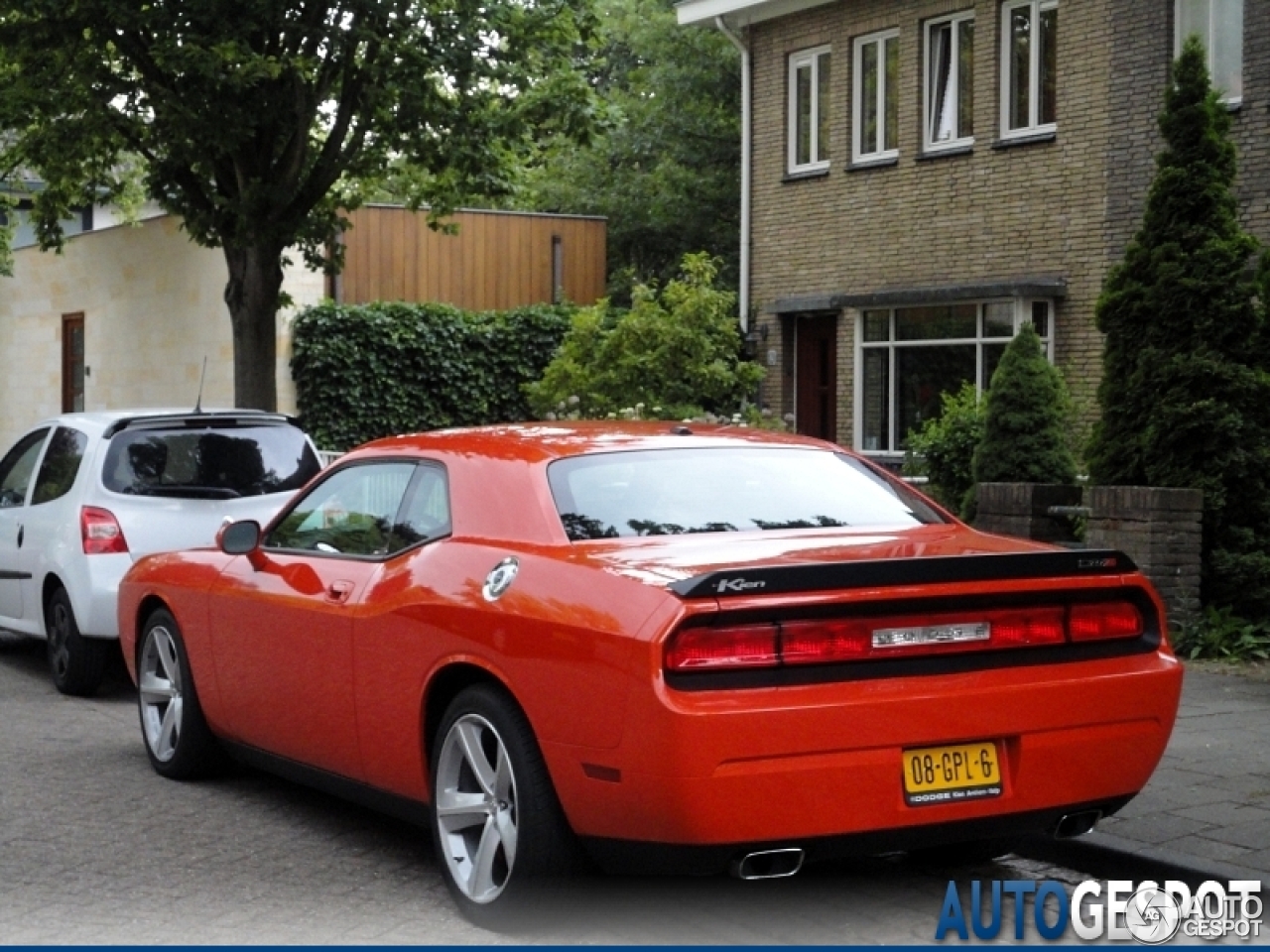 Dodge Challenger SRT-8