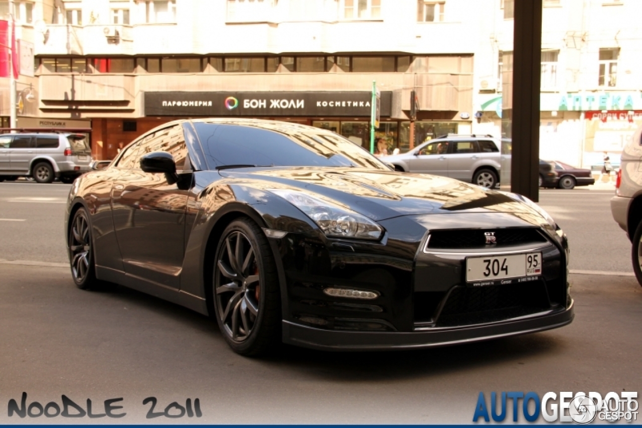 Nissan GT-R 2011