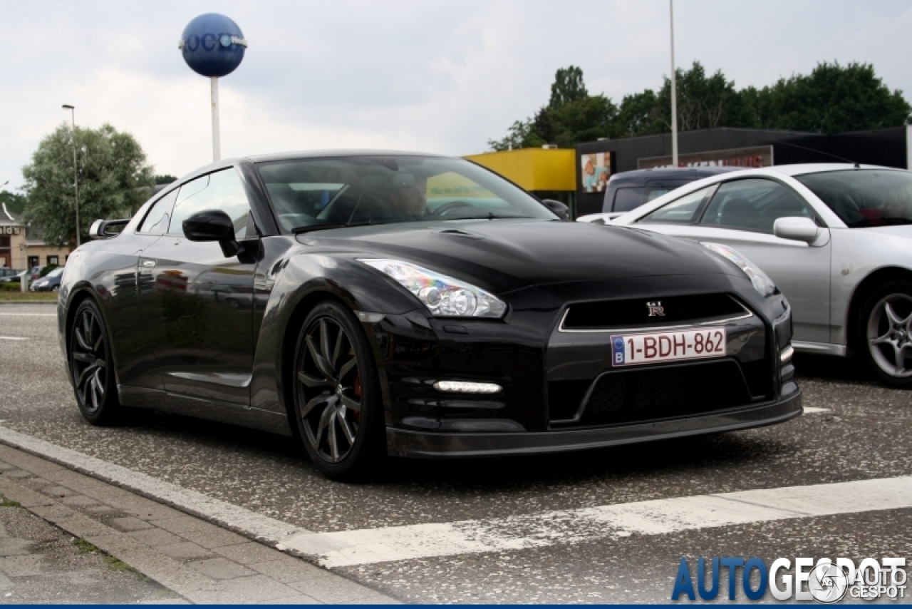 Nissan GT-R 2011