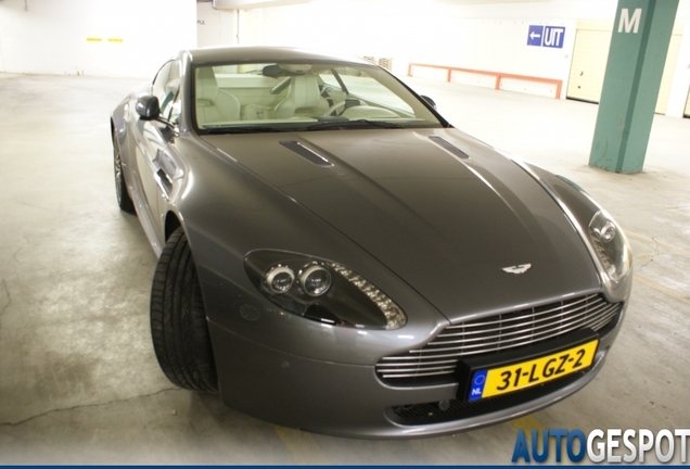 Aston Martin V8 Vantage