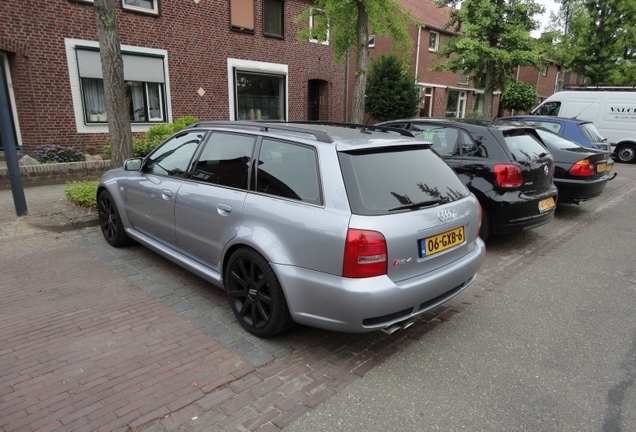 Audi RS4 Avant B5