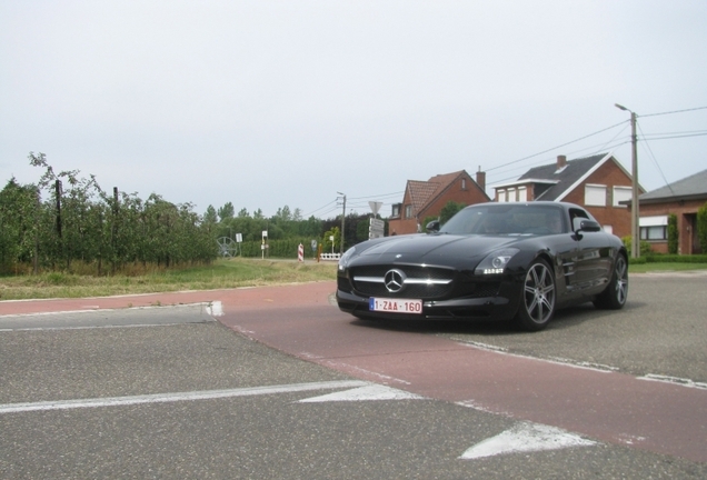 Mercedes-Benz SLS AMG