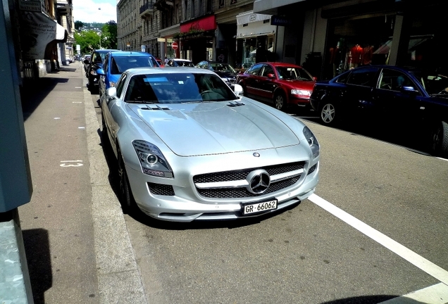 Mercedes-Benz SLS AMG