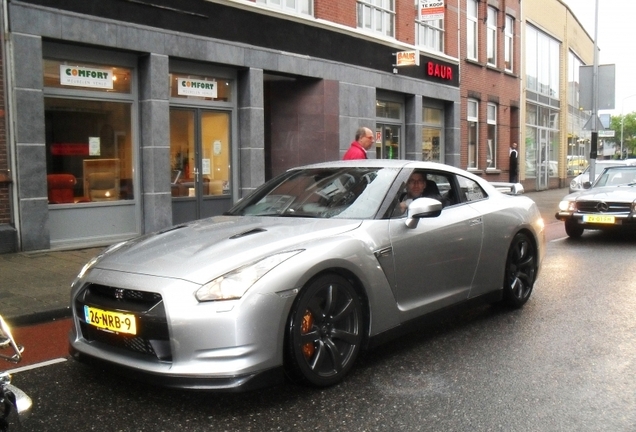 Nissan GT-R