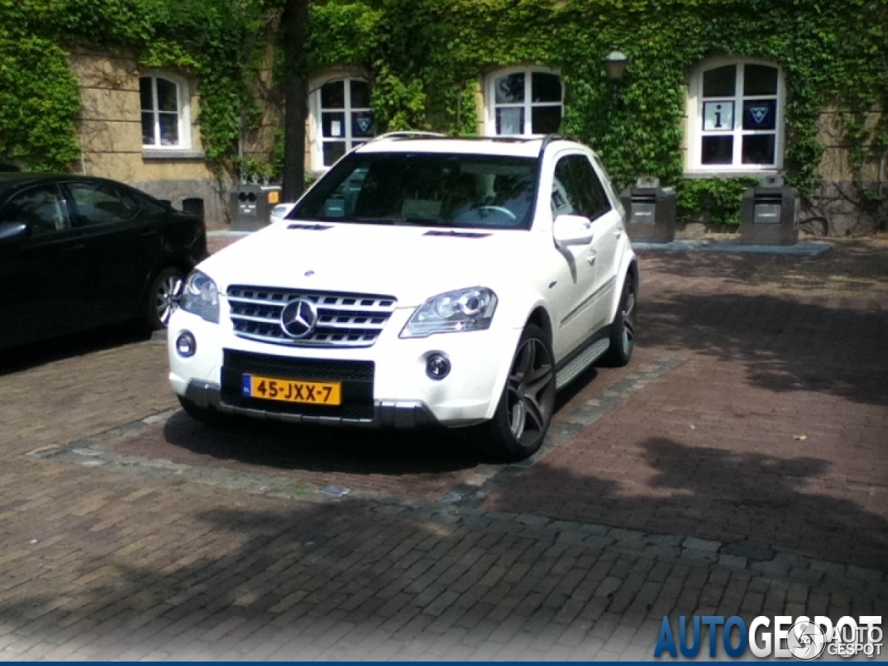 Mercedes-Benz ML 63 AMG 10th Anniversary