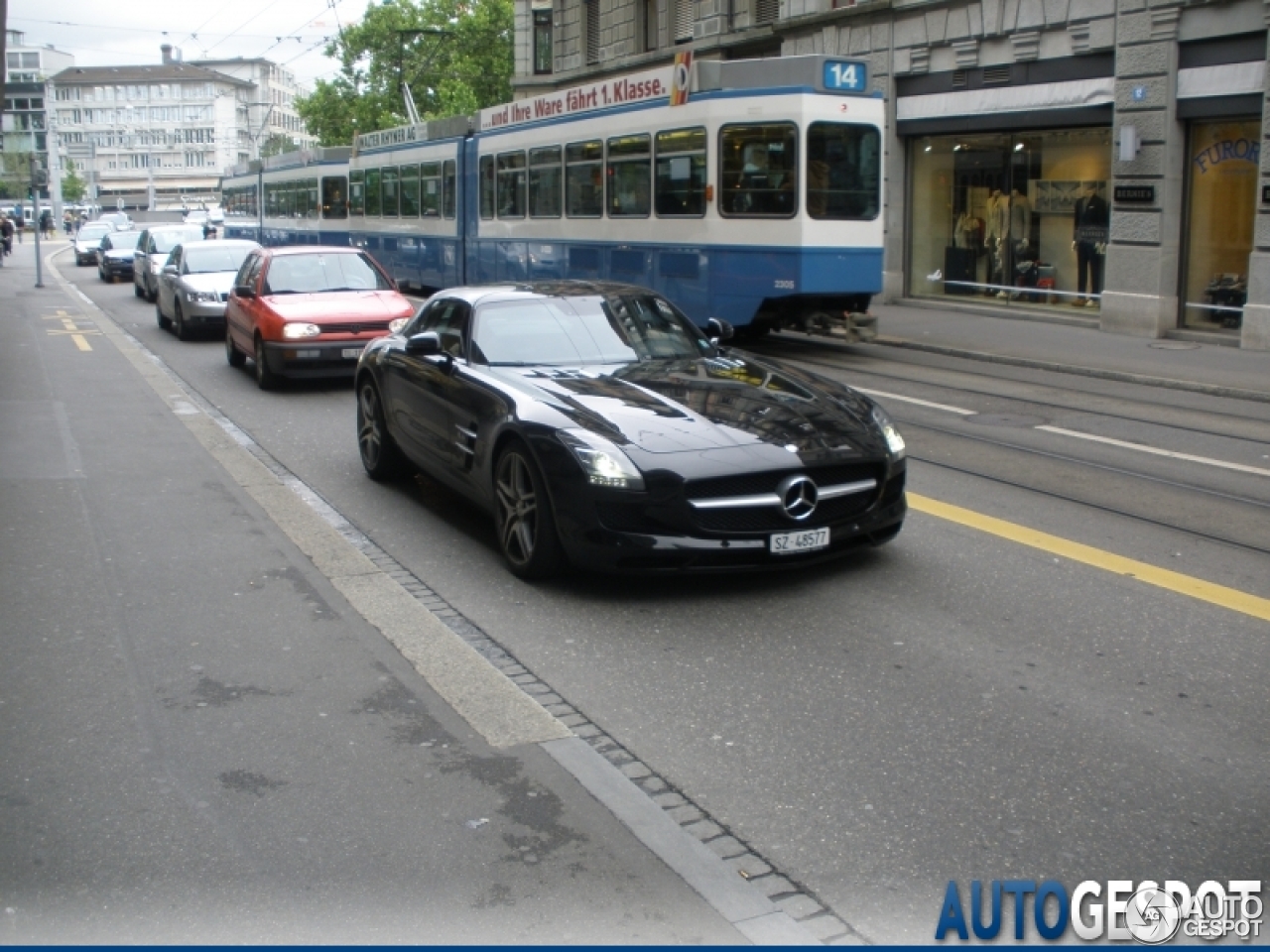 Mercedes-Benz SLS AMG