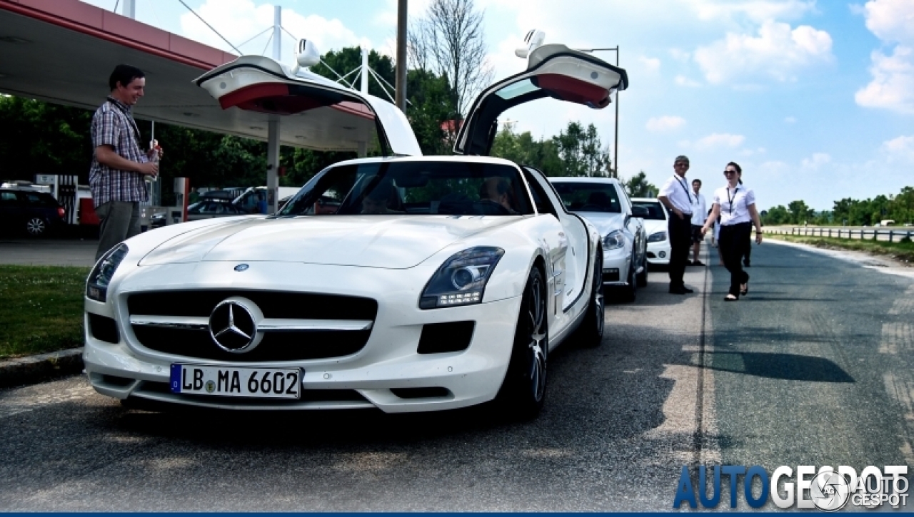 Mercedes-Benz SLS AMG