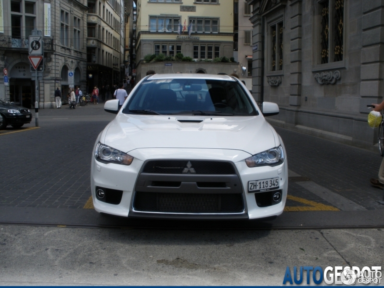 Mitsubishi Lancer Evolution X MR