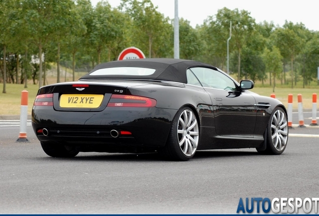 Aston Martin DB9 Volante