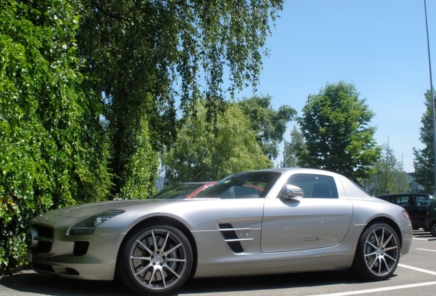 Mercedes-Benz SLS AMG