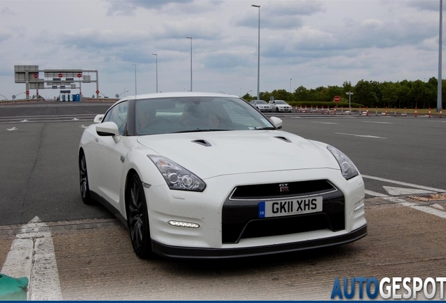 Nissan GT-R 2011