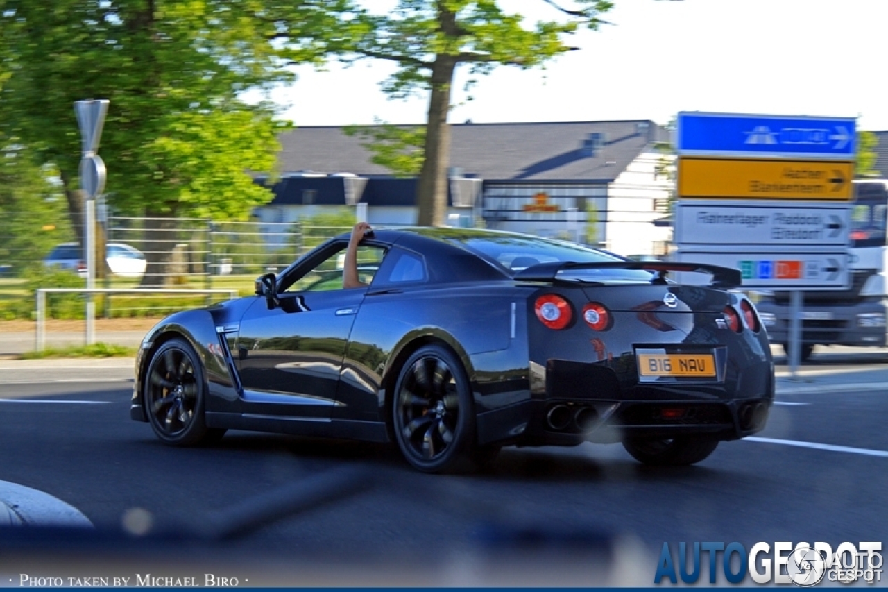 Nissan GT-R