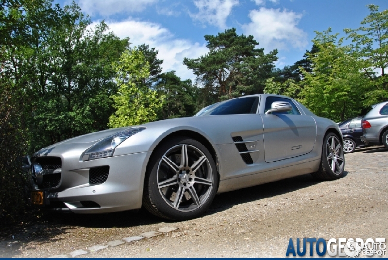 Mercedes-Benz SLS AMG