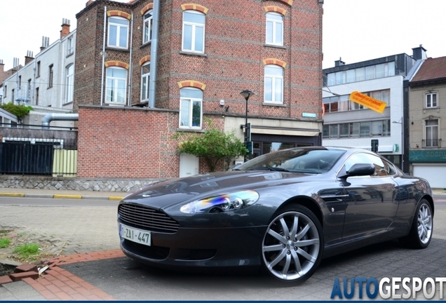 Aston Martin DB9