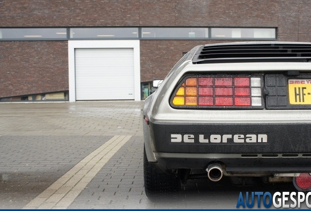 DeLorean DMC-12