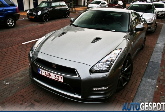 Nissan GT-R 2011