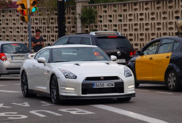 Nissan GT-R 2011