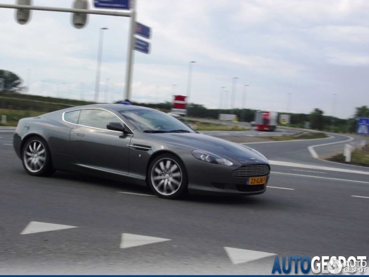 Aston Martin DB9