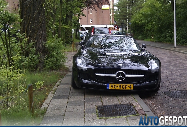 Mercedes-Benz SLS AMG