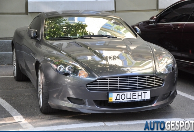 Aston Martin DB9