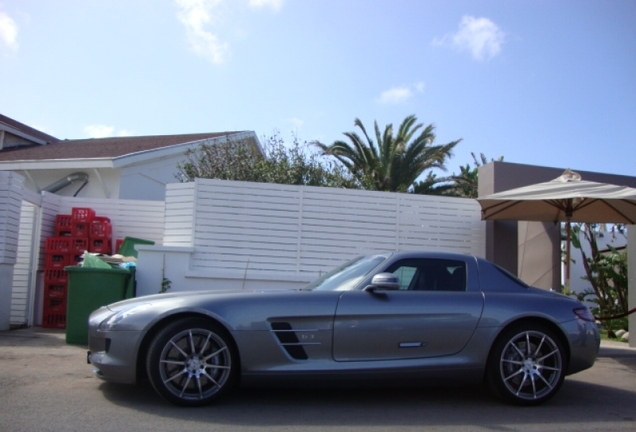 Mercedes-Benz SLS AMG