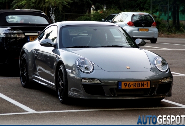 Porsche 997 Carrera GTS