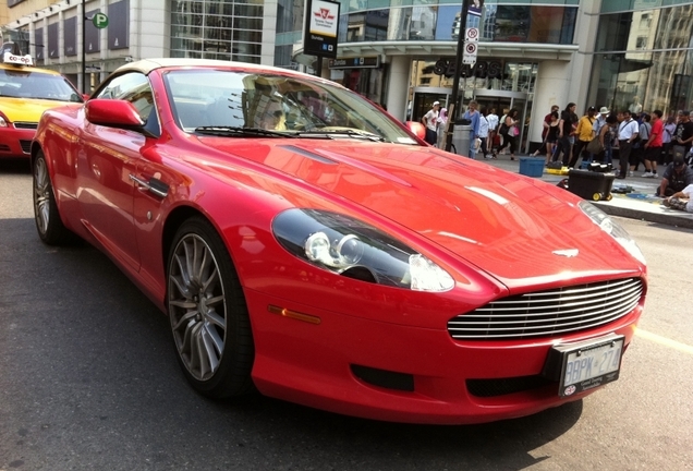 Aston Martin DB9 Volante