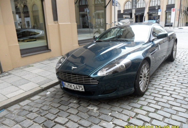 Aston Martin DB9