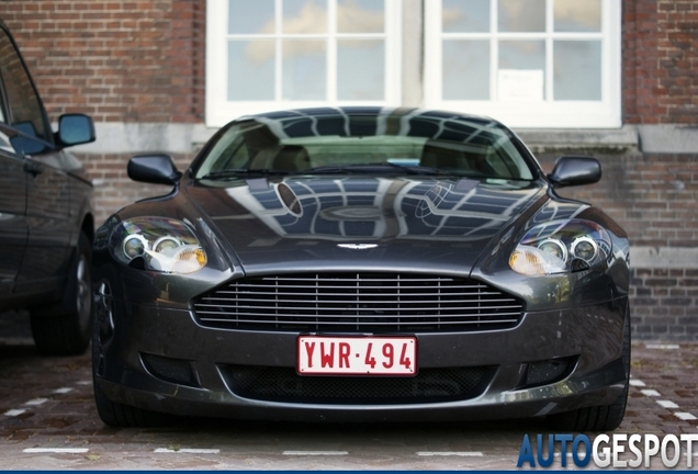 Aston Martin DB9