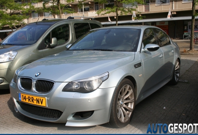 BMW M5 E60 2005