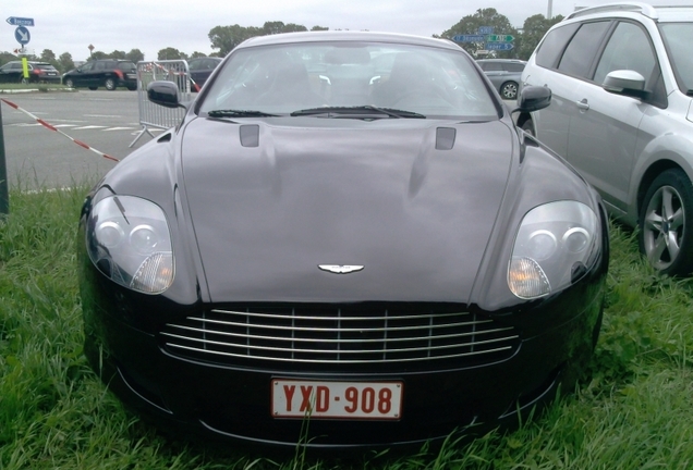 Aston Martin DB9