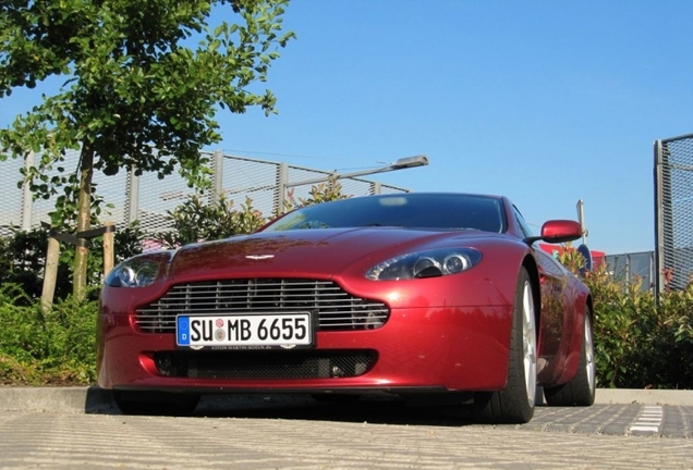 Aston Martin V8 Vantage