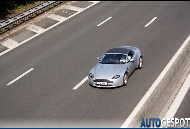 Aston Martin V8 Vantage Roadster