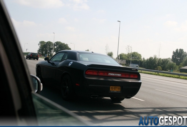 Dodge Challenger SRT-8