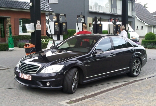 Mercedes-Benz S 65 AMG V221