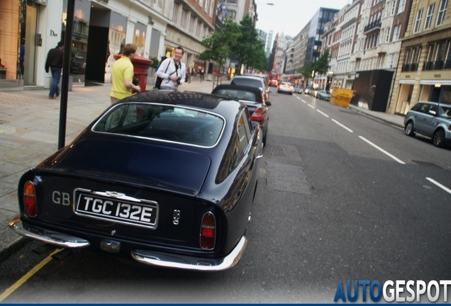 Aston Martin DB6 Vantage MKI