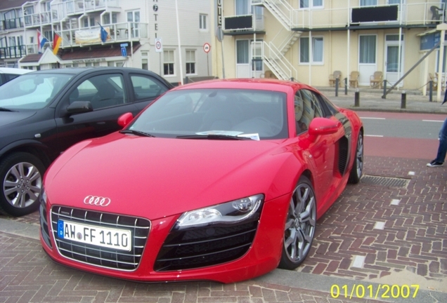 Audi R8 V10