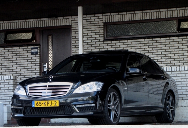 Mercedes-Benz S 65 AMG V221 2010