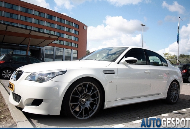 BMW M5 E60 2005