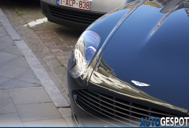 Aston Martin DB9