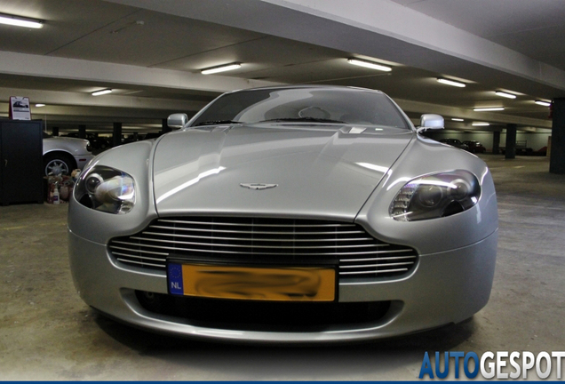 Aston Martin V8 Vantage