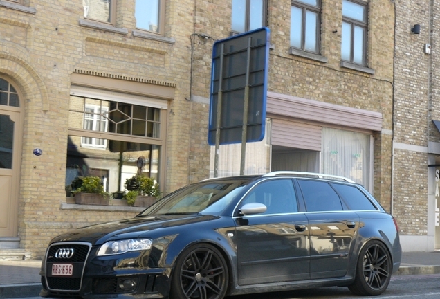 Audi RS4 Avant B7