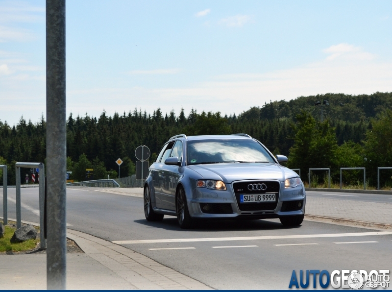 Audi RS4 Avant B7