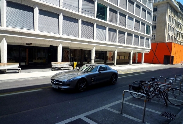 Mercedes-Benz SLS AMG