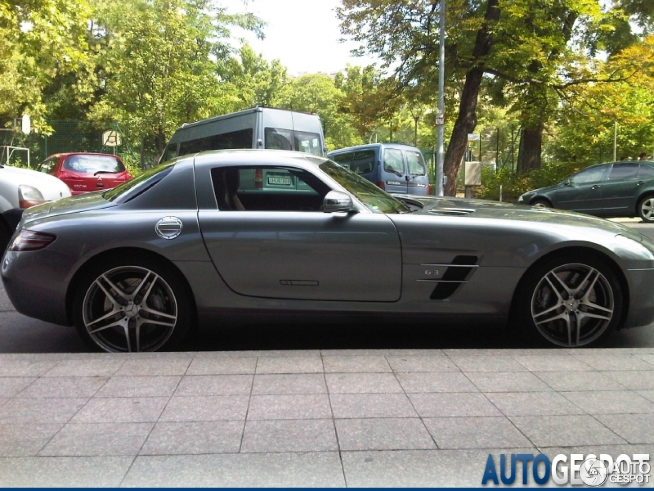 Mercedes-Benz SLS AMG