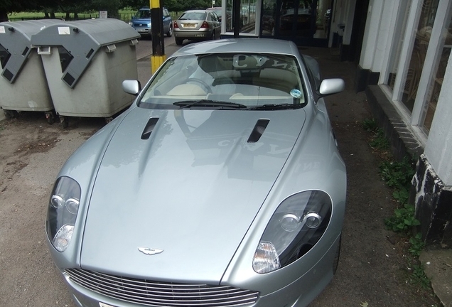 Aston Martin DB9