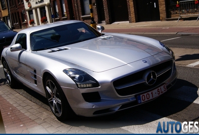 Mercedes-Benz SLS AMG