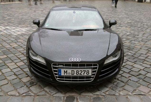 Audi R8 V10